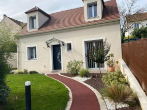 L'Etoile MC / Maison à 30min de Paris